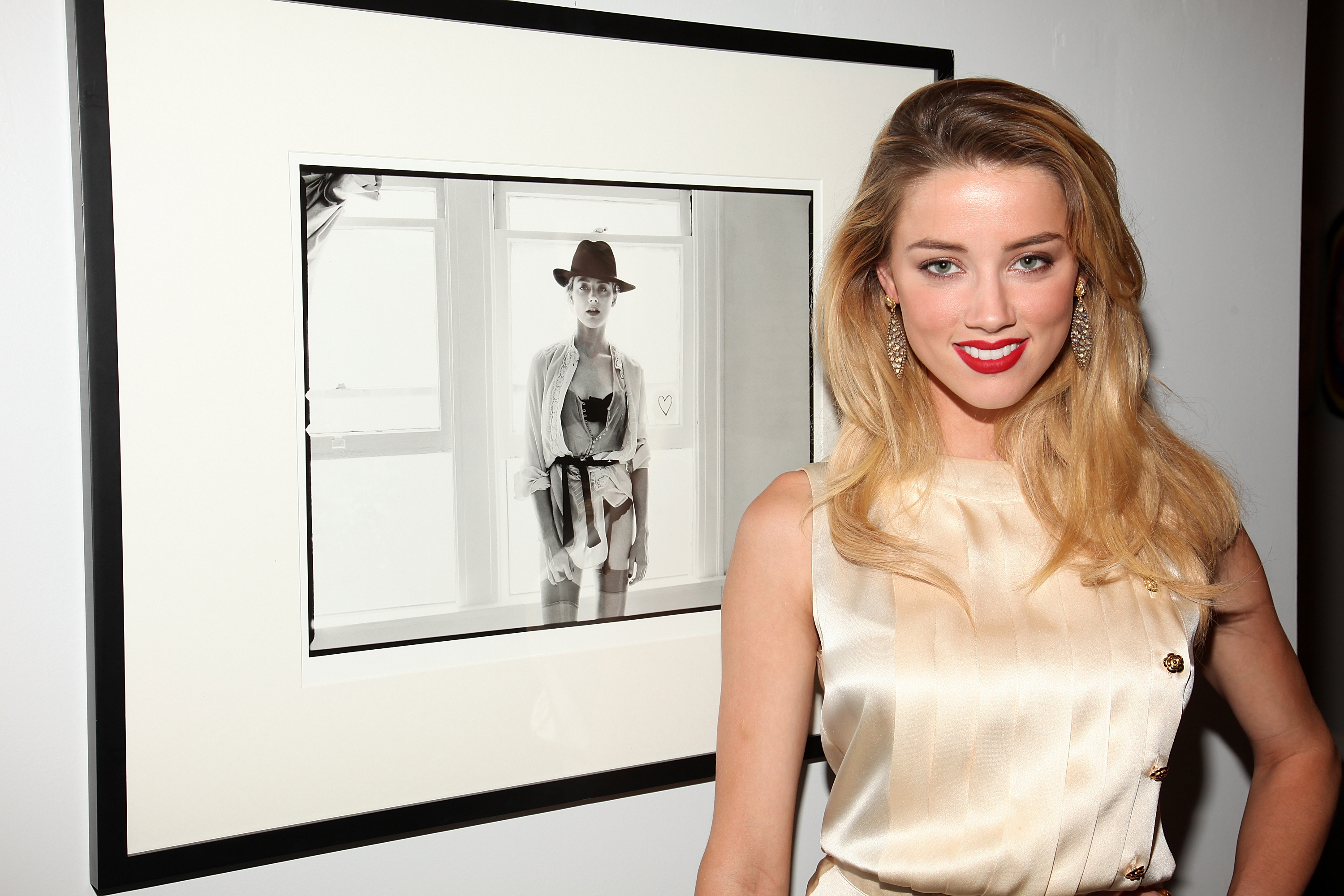 Amber Lesbian Sex - Amber Heard is Gay: Everything You Need to Know About the Openly Bisexual  Actress | Autostraddle