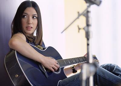 Michelle Branch - Everywhere [Official Music Video] 