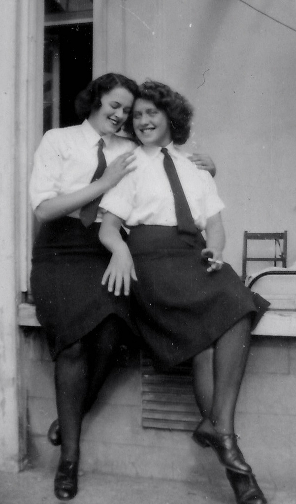 Vintage Lesbian Porn From The 1800s - Epic Gallery: 150 Years Of Lesbians And Other Lady-Loving ...
