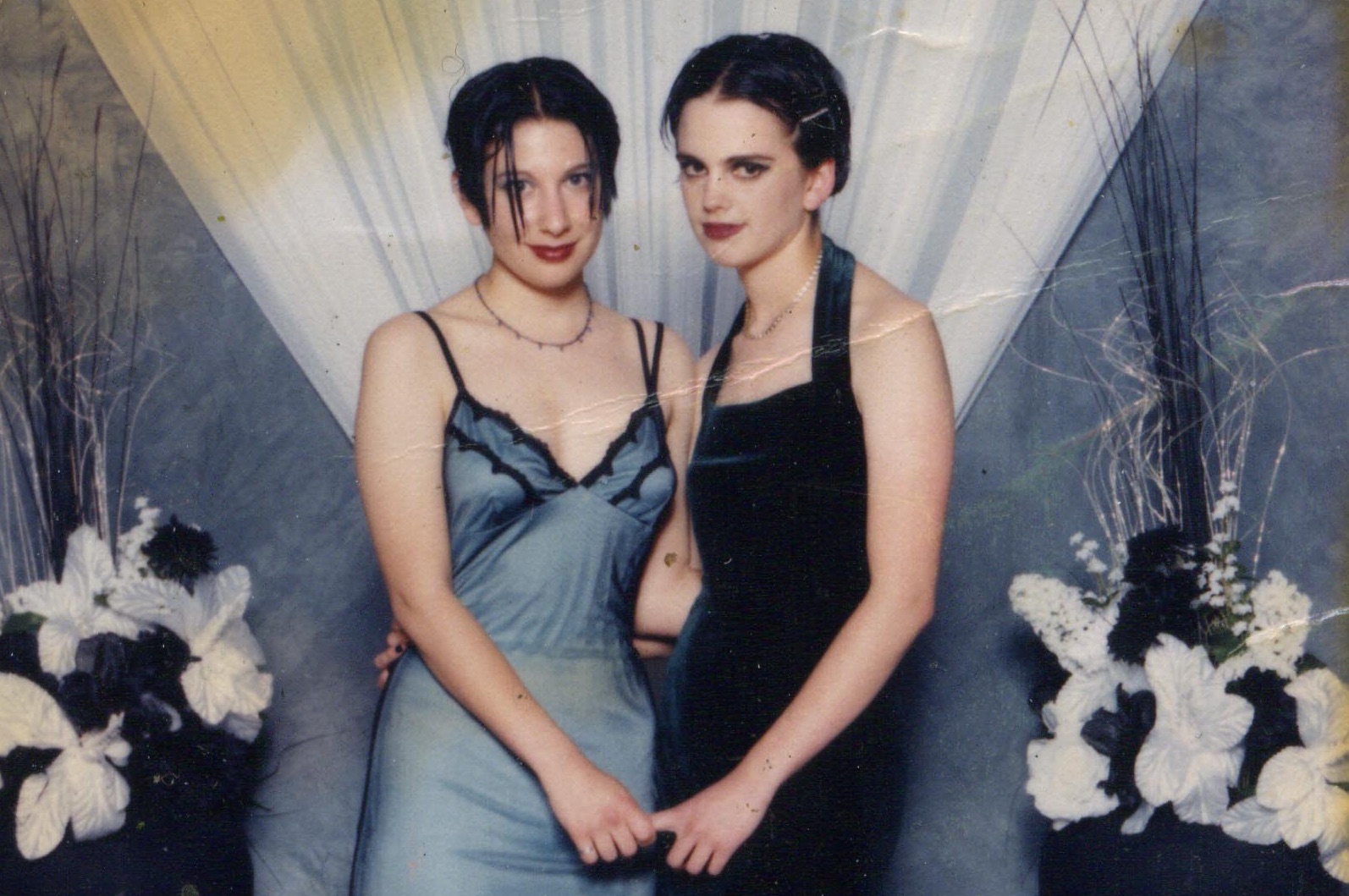 Lesbian Prom Gallery Heartwarming Photos Of Girls Taking Girls To Prom