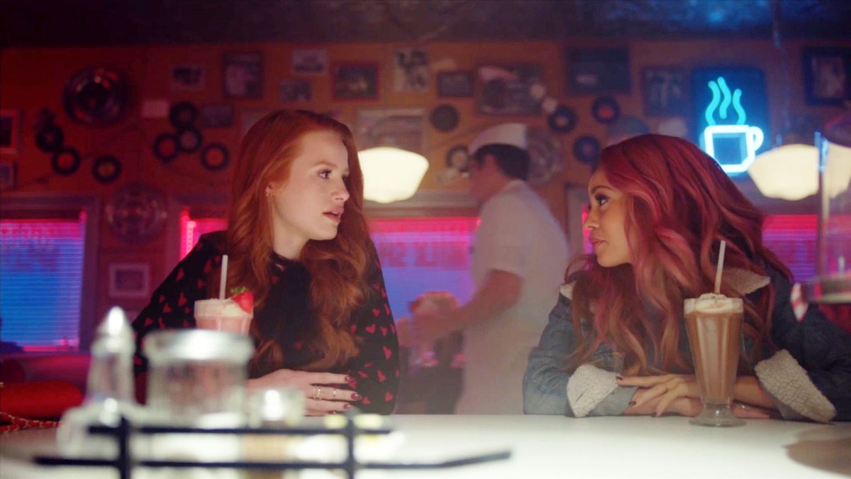 Its Official Riverdale River Vixen Cheryl Blossom Is Bisexual Autostraddle 9646