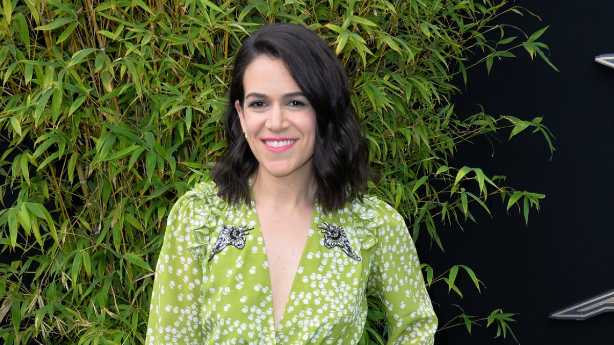 Abbi Jacobson is Bisexual: Ilana Wexler Has Called Dibs Though ...