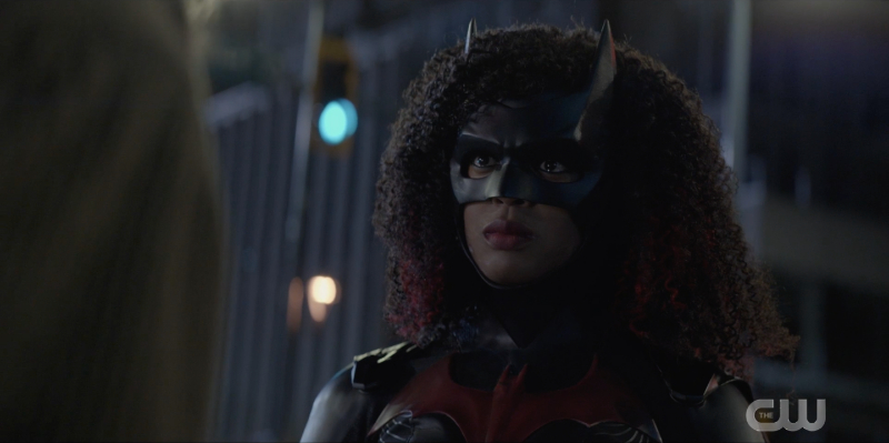 Batwoman looks PISSED OFF 