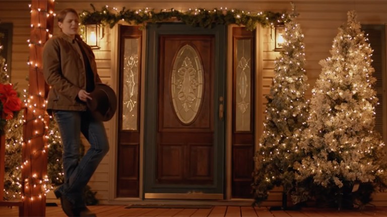 Tello's "Christmas at the Ranch" Is a Welcome Holigay Rom-Com