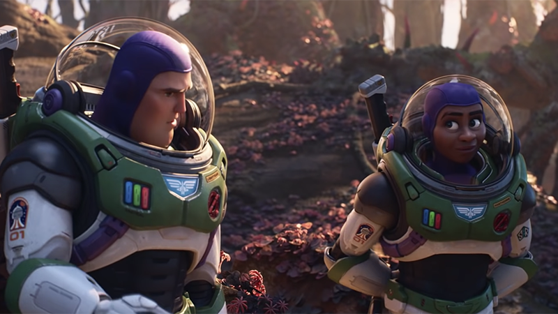 Critics Have Now Seen Uzo Adubas Lightyear Lesbian Astronaut Kiss