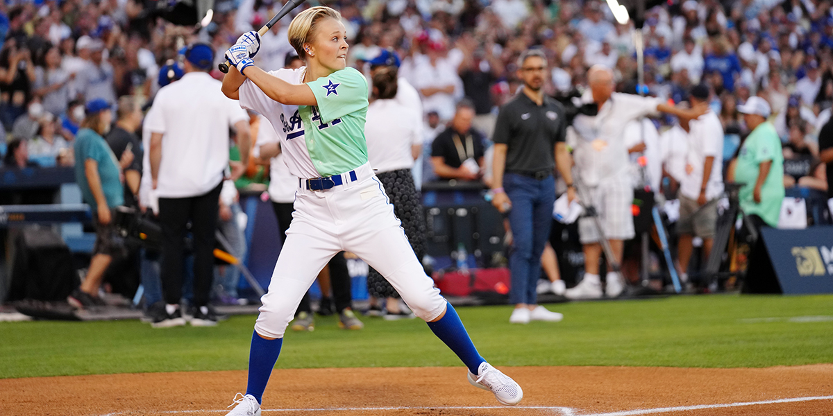 JoJo Siwa Unleashes Her Inner Softball Dyke at the MLB All-Star Game