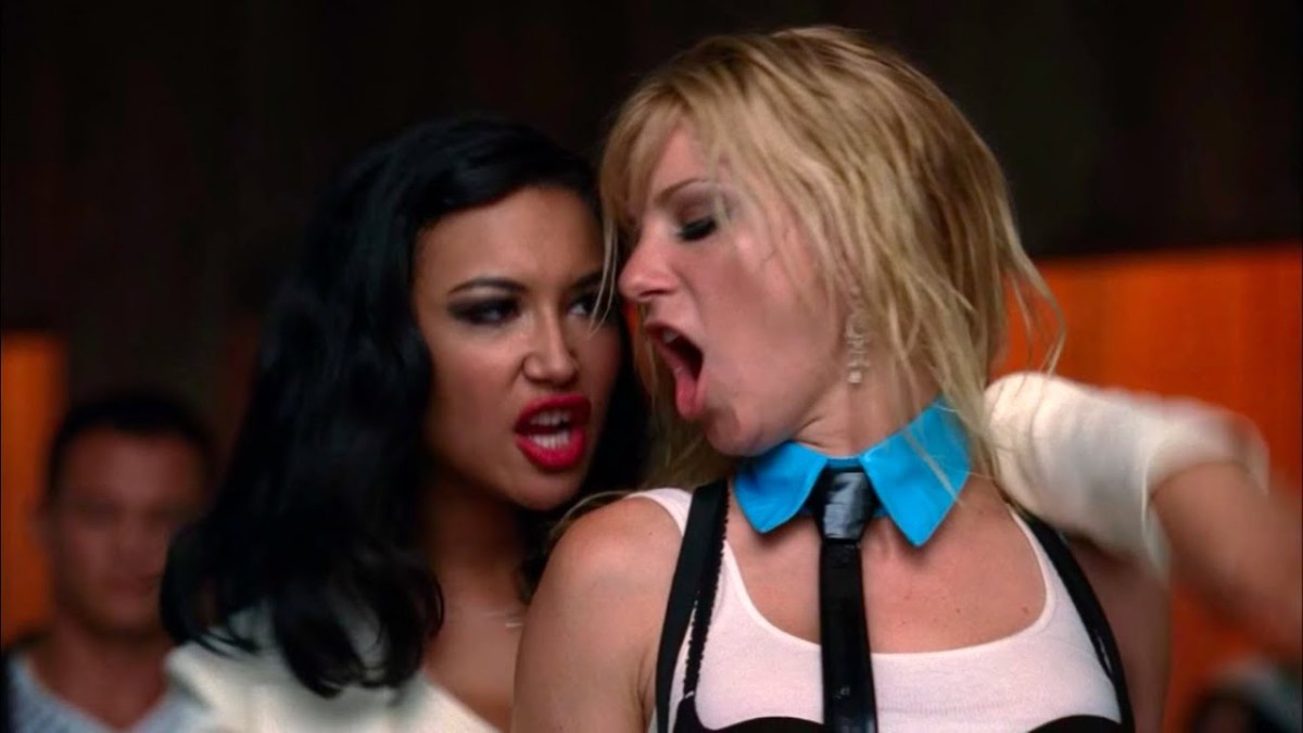 Santana and Brittany sing together in pop punk aesthetic 