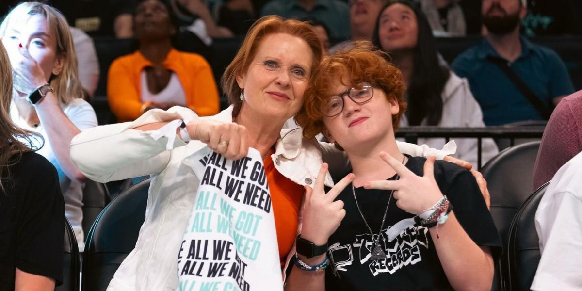 Cynthia Nixon at a Liberty game