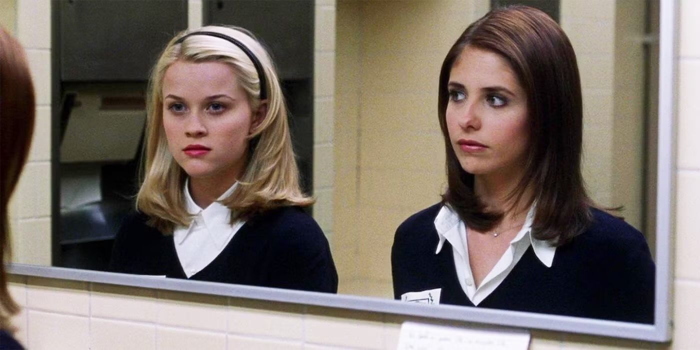 Sarah Michelle Gellar and Reese Witherspoon in Cruel Intentions