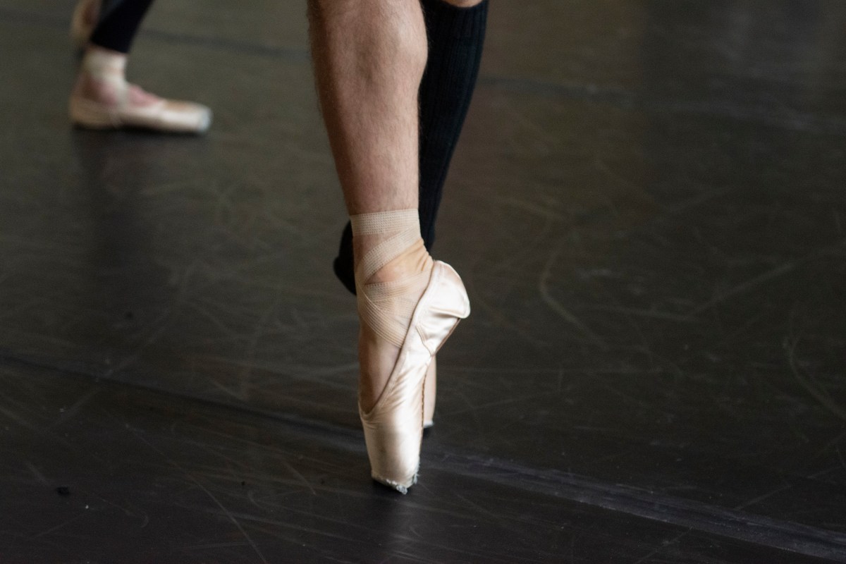 A close up of a leg on pointe 