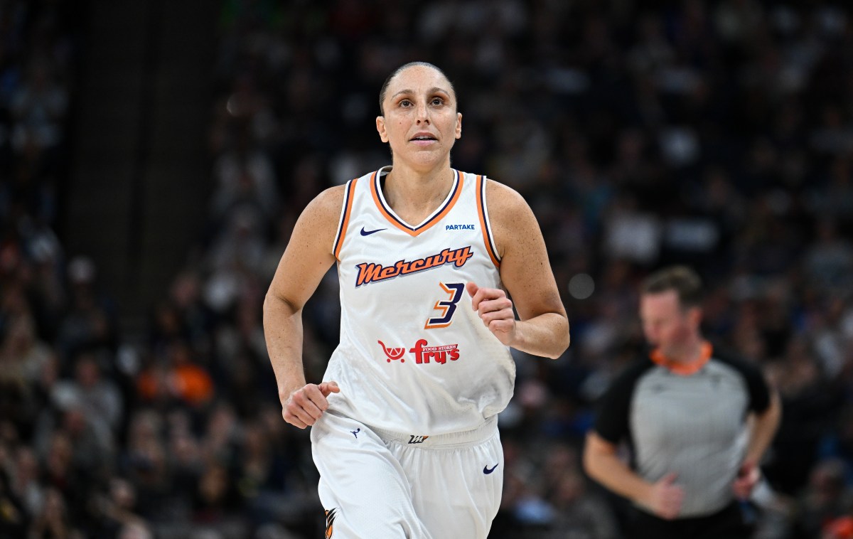 MINNEAPOLIS, MINNESOTA - SEPTEMBER 25: Diana Taurasi #3 of the Phoenix Mercury jogs up the court in the second quarter in Game Two of Round One of the WNBA Playoffs against the Minnesota Lynx at Target Center on September 25, 2024 in Minneapolis, Minnesota. NOTE TO USER: User expressly acknowledges and agrees that, by downloading and or using this photograph, User is consenting to the terms and conditions of the Getty Images License Agreement. (Photo by Stephen Maturen/Getty Images)