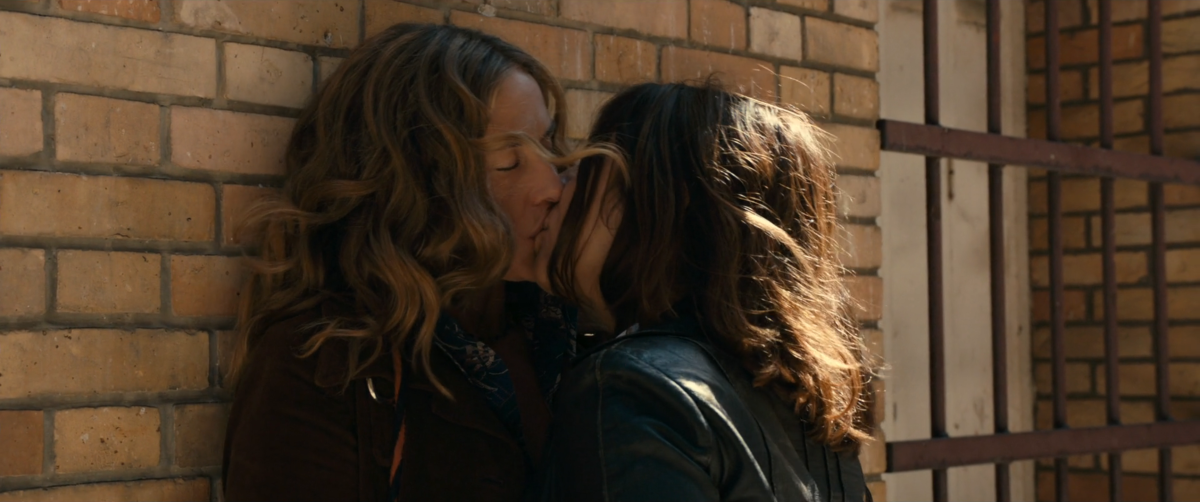 Summertime lesbian make out scene